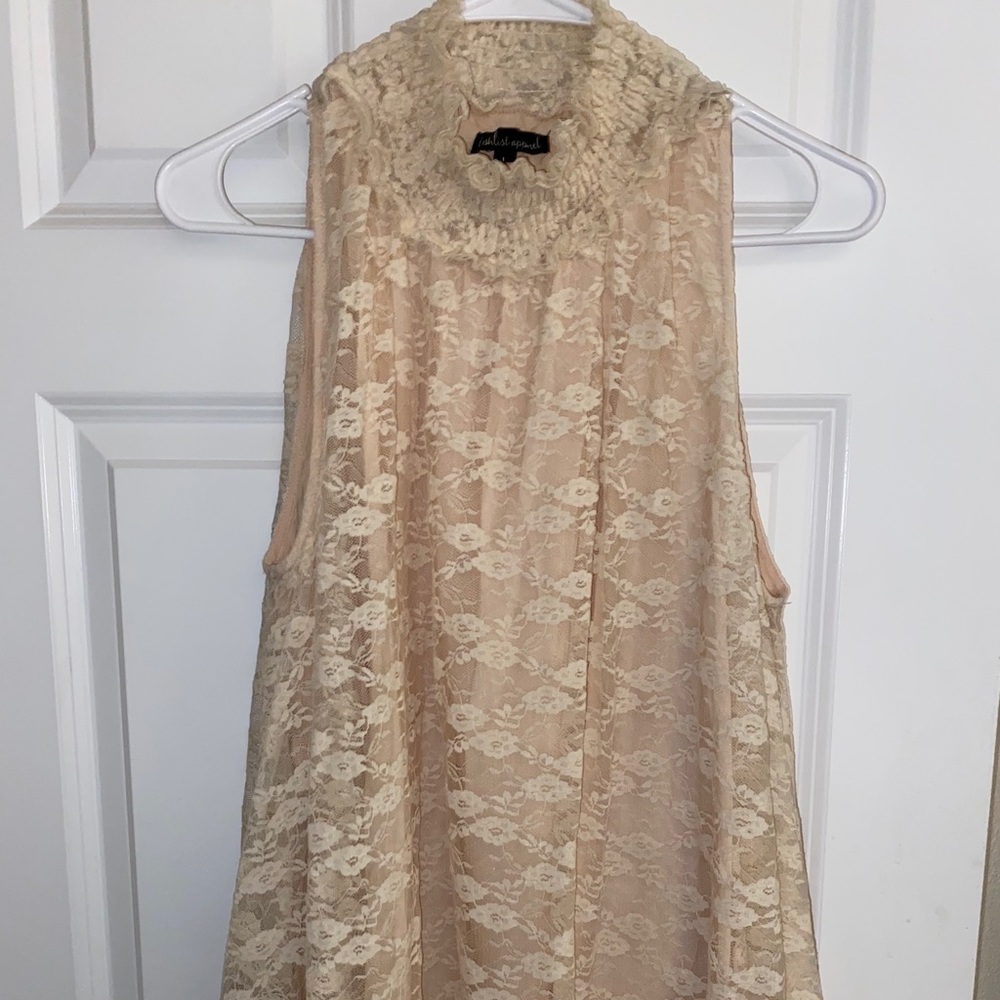 NWOT Lace overlay flowy top